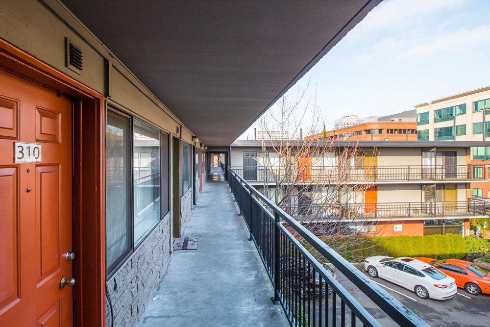 Monticello - Photo 2 of 35