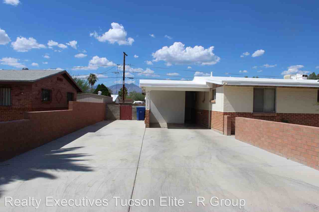 6041 E 18th St - Photo 2 of 13