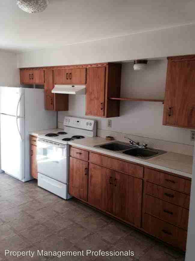 621-625 Western - Photo 2 of 6