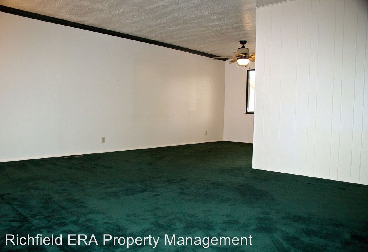 410 S 500 W - Photo 3 of 14