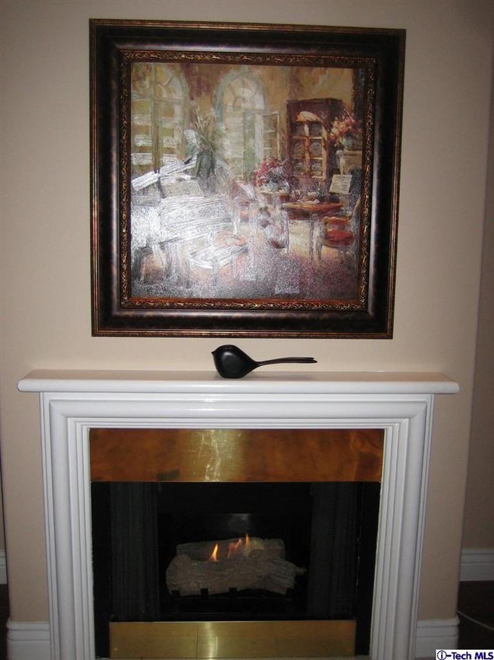 1114 Campbell St - Photo 2 of 8