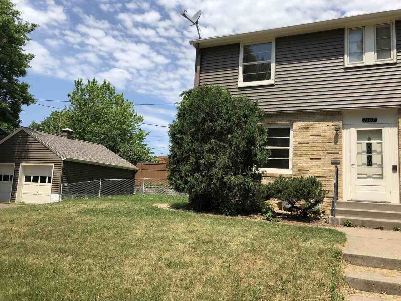 1107 St Clair Ave - Photo 2 of 9