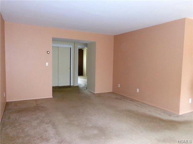 125 Columbia Ct #D - Photo 2 of 16