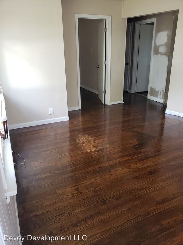 2003 Huntington Ave - Photo 3 of 15