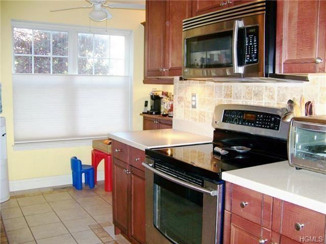 403 Cornwall Meadows Ln - Photo 2 of 30
