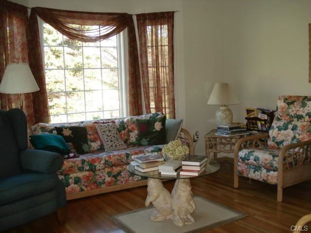 86 Riverside Rd - Photo 3 of 17