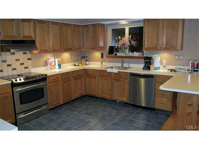 45 Hillside Dr - Photo 3 of 22