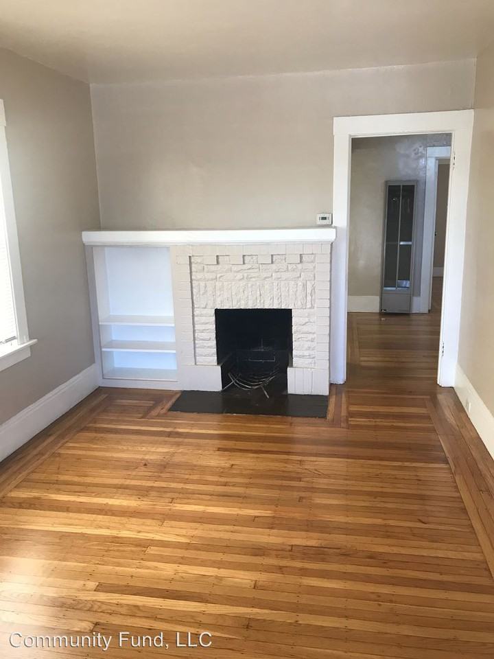 9308 Thermal St - Photo 2 of 5