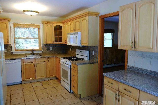 23 Arbor Ridge Ln - Photo 3 of 12