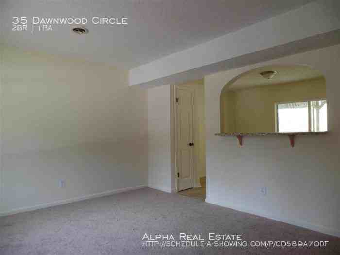 35 Dawnwood Cir - Photo 3 of 15