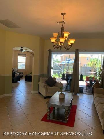997 SW Hamberland Ave - Photo 3 of 15
