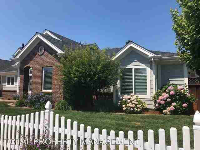 15845 Cherry Blossom Ln - Photo 3 of 30