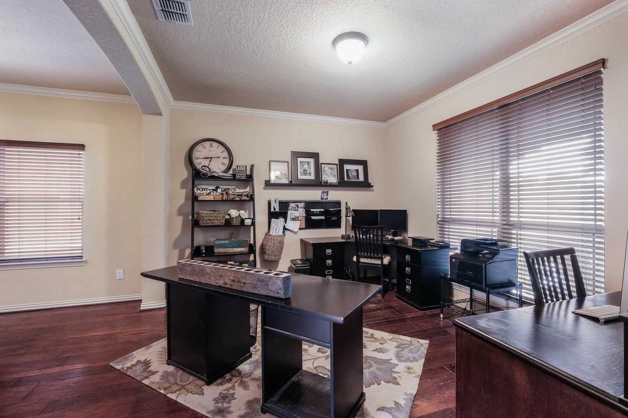 13054 Grove Point - Photo 2 of 15