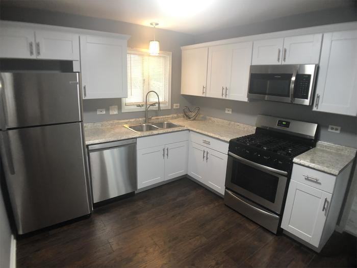 258 Miami St - Photo 2 of 11