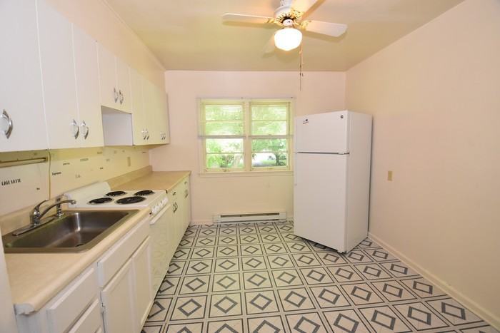 212 Blakeslee - Photo 2 of 10