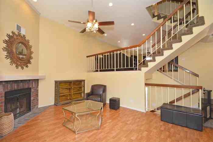 1346 E Huntington Dr - Photo 2 of 22