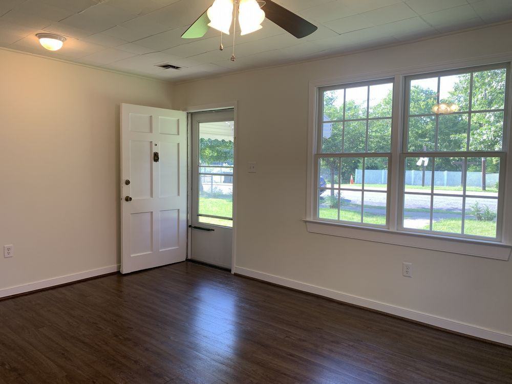 2204 Ford Ave - Photo 2 of 23