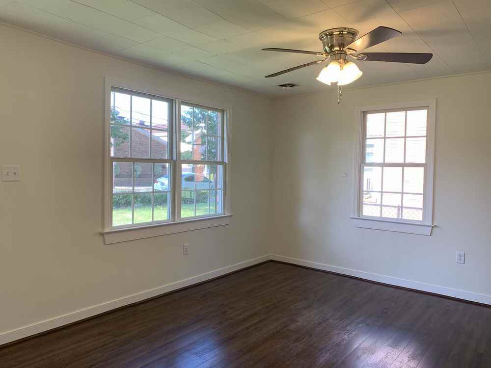 2204 Ford Ave - Photo 3 of 23