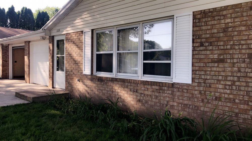 609 Somerset Dr - Photo 2 of 11