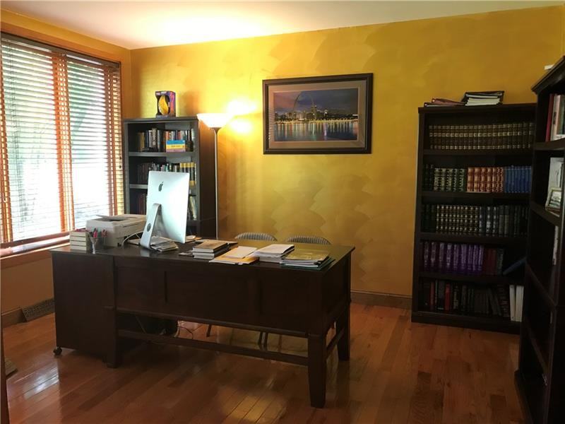 1905 Lake Marshall Dr - Photo 2 of 16