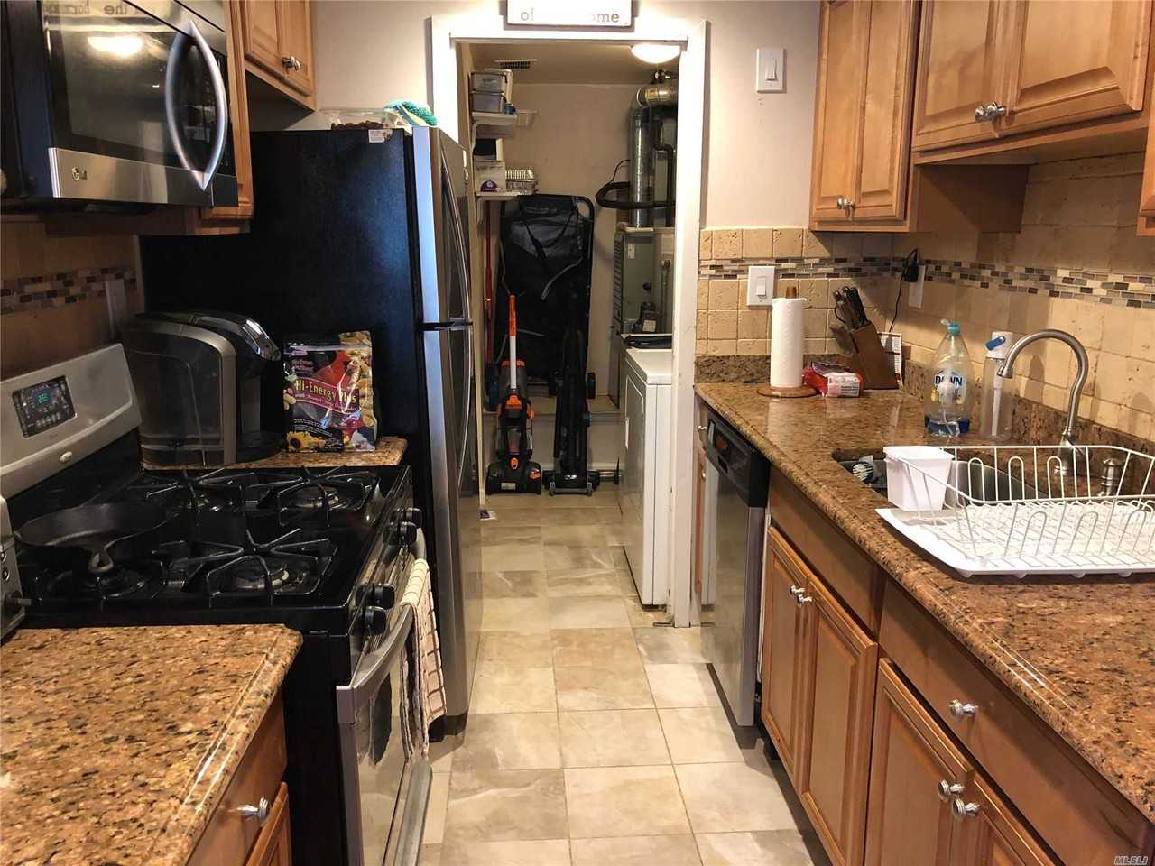 149 Cambridge Dr - Photo 2 of 13