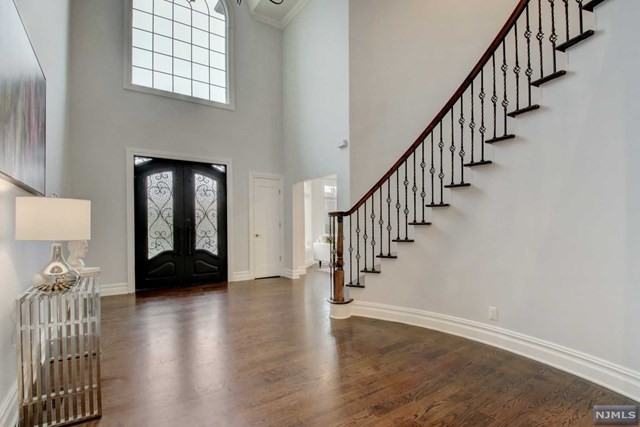 78 Westervelt Place - Photo 3 of 24