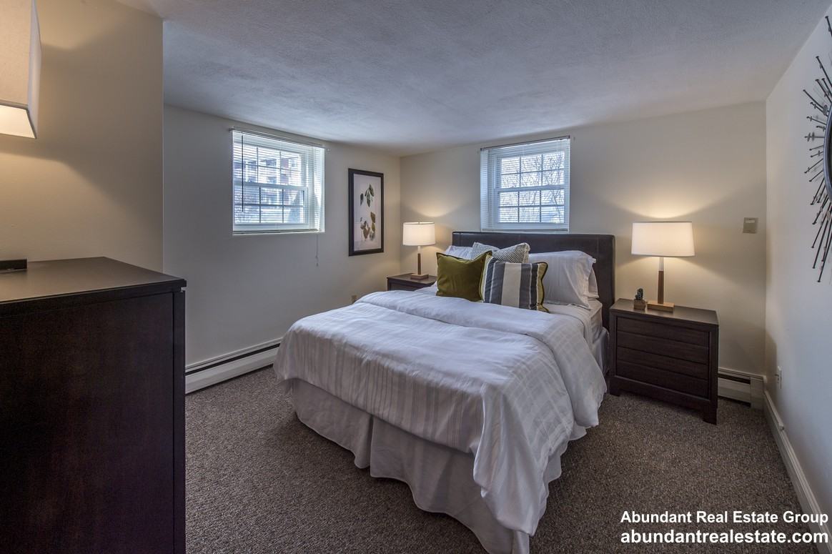 3 Brattle Drive Apts #06