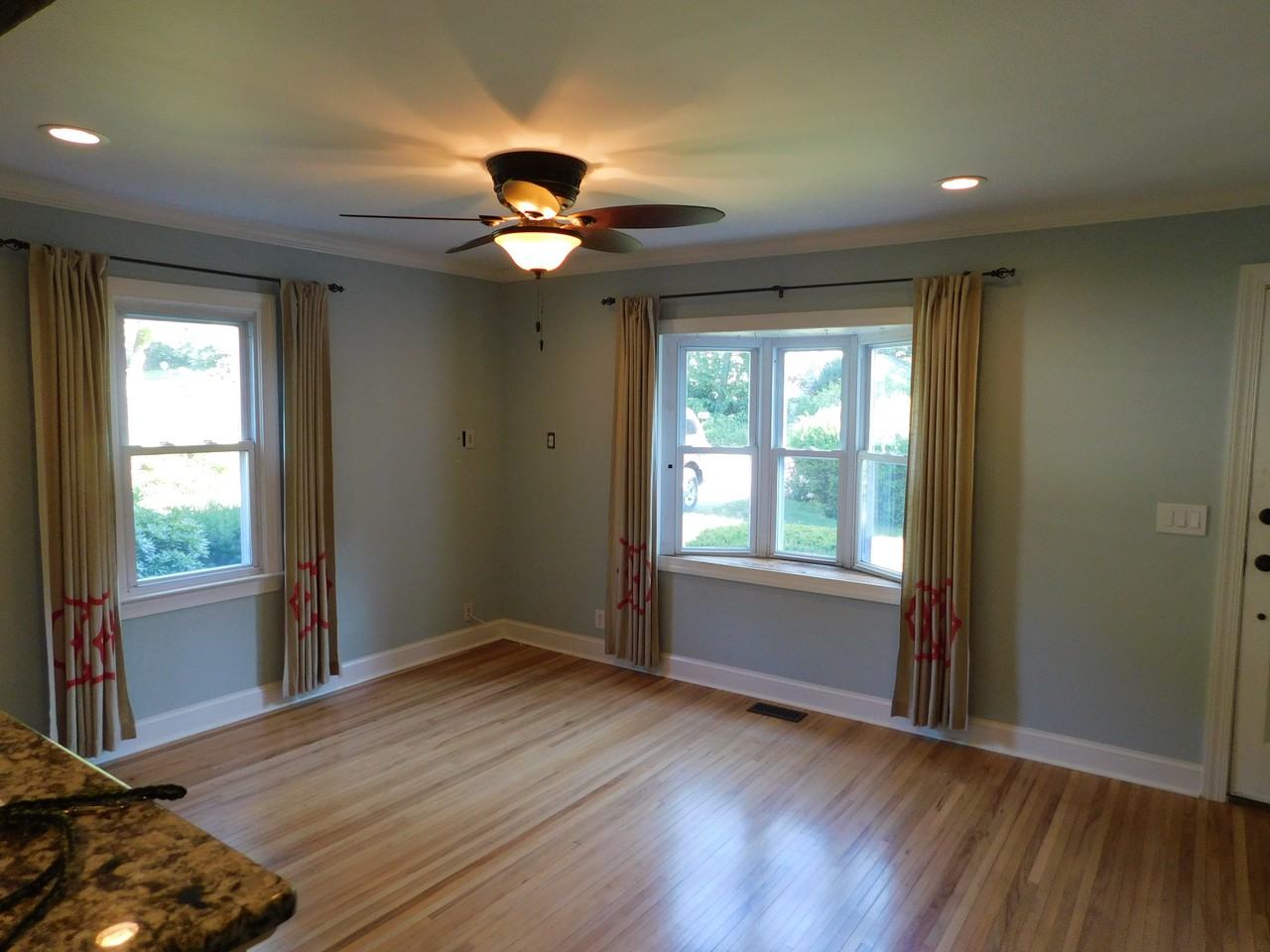 2984 North Wading River Road - Photo 2 of 10