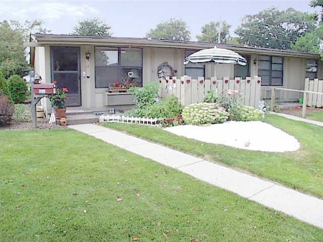 Hartwick Apartments - Photo 2 of 7