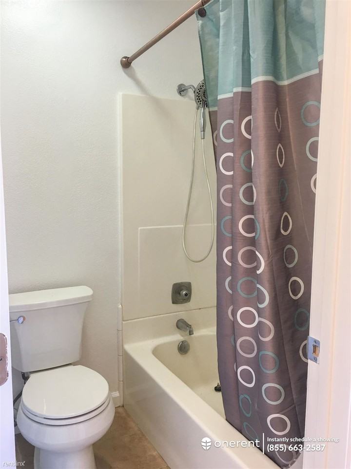 1680 Cedarcreek Dr - Photo 3 of 9