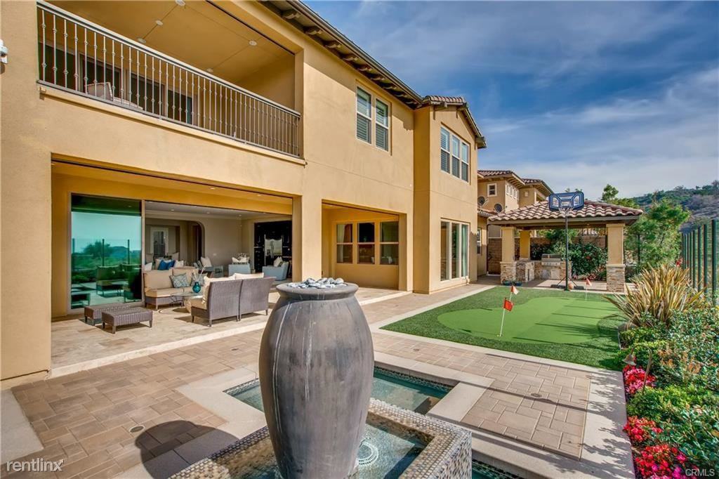 2420 E Mckittrick Pl - Photo 3 of 11