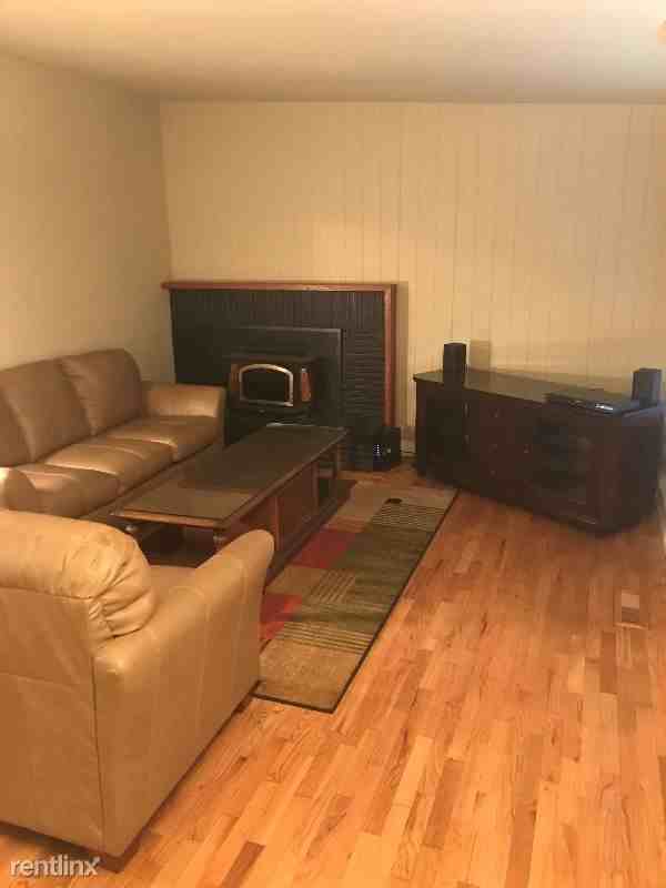 8009 190th St SW - Photo 2 of 8