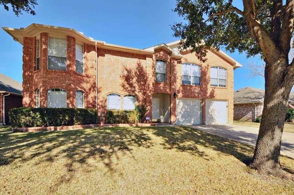624 Teakwood Dr - Photo 2 of 23