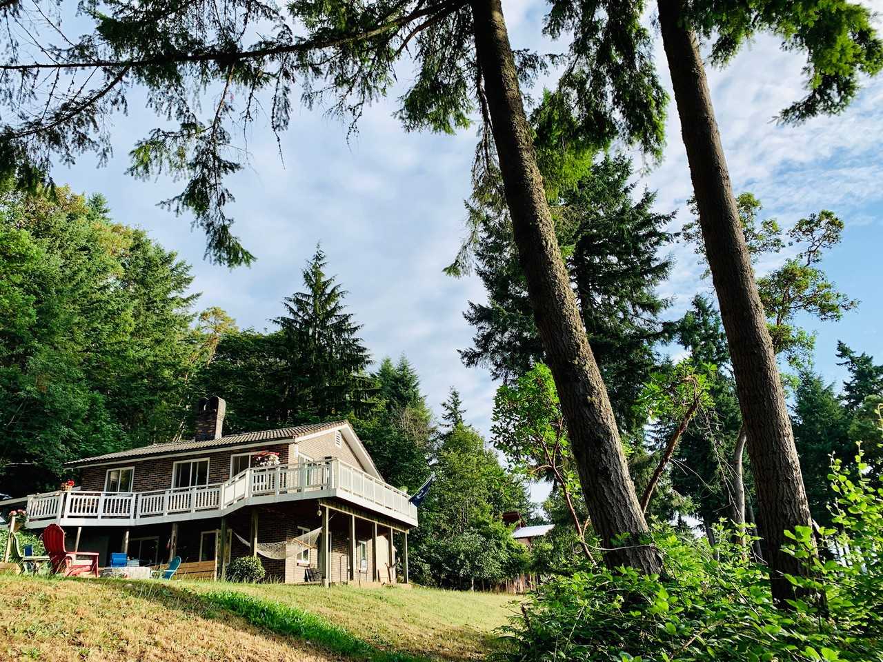 12002 SW Wesleyan Way - Photo 2 of 11