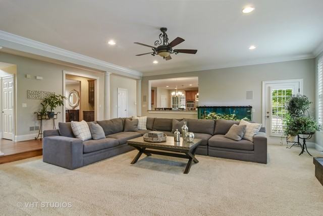 21 Doral Dr - Photo 3 of 33