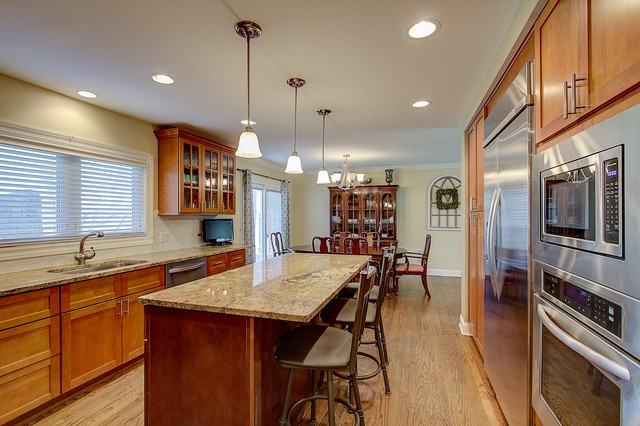 640 Lombardy Ln - Photo 2 of 22