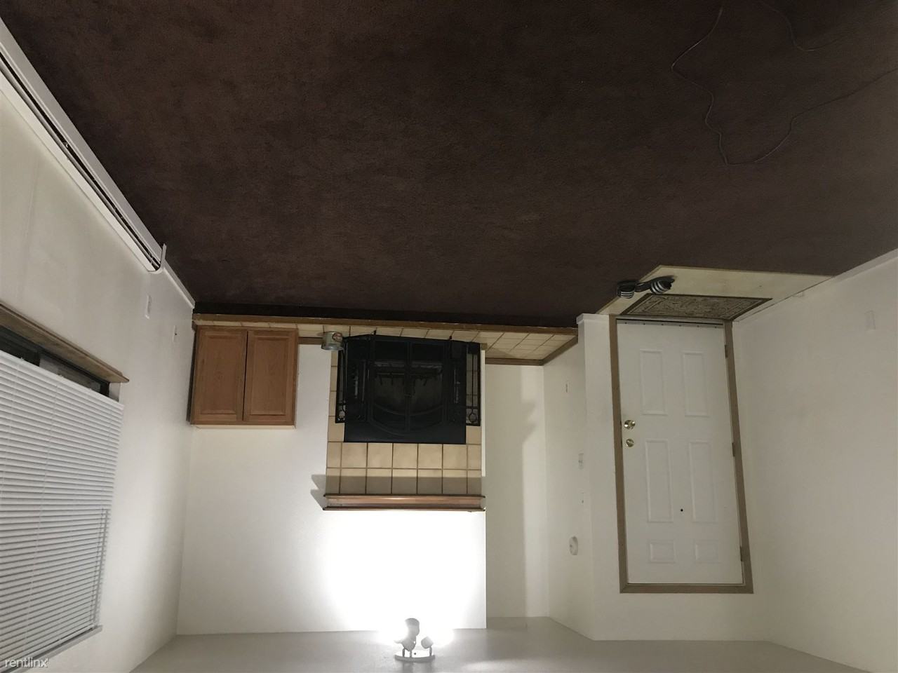 802 N Pine St #4 - Photo 2 of 5