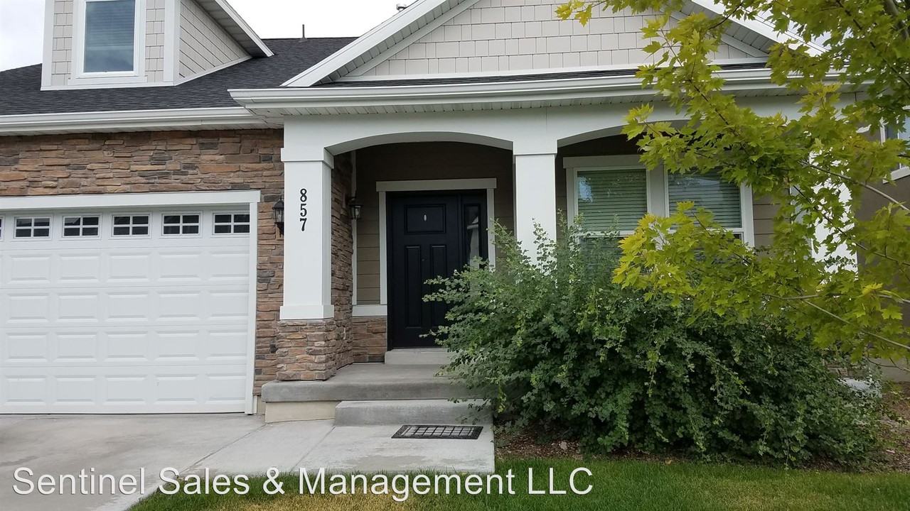 857 S. Fairway Lane - Photo 2 of 15