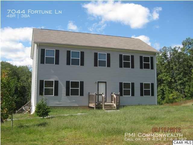 7044 Fortune Ln - Photo 2 of 24