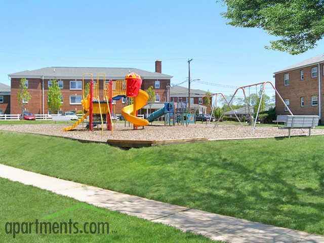 Seven Corners Apartments 6122 Willston Dr, Seven Corners, VA 22044