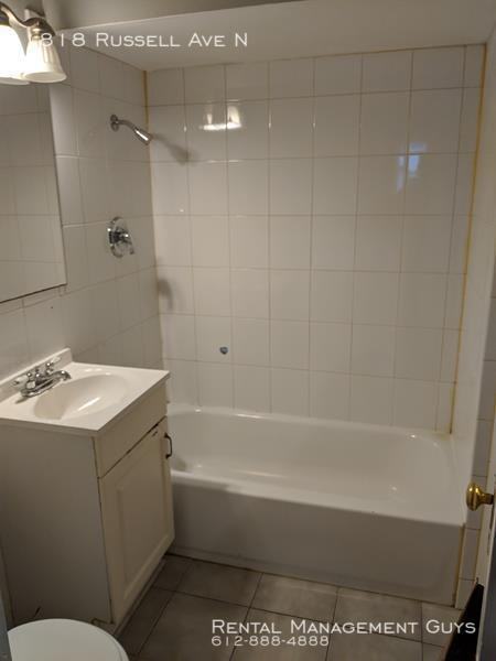 1818 Russell Ave N - Photo 3 of 6