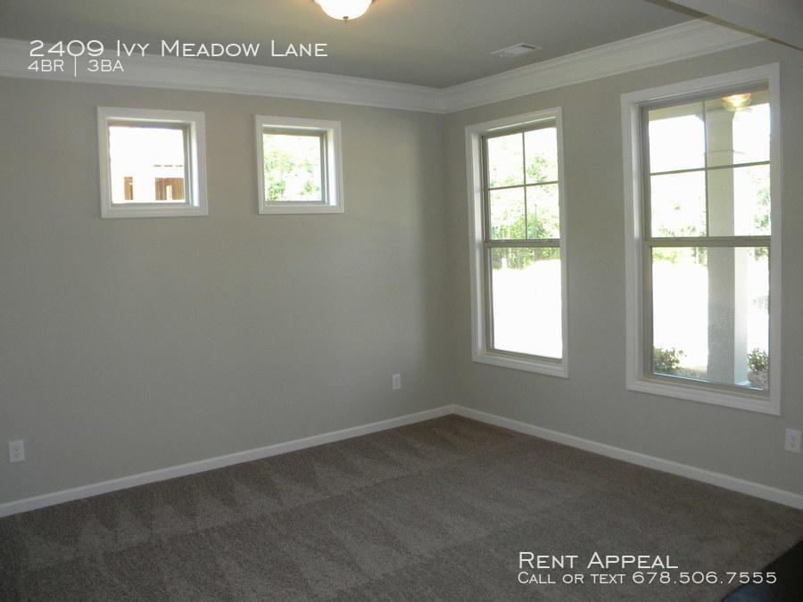 2409 Ivy Meadow Ln - Photo 3 of 19