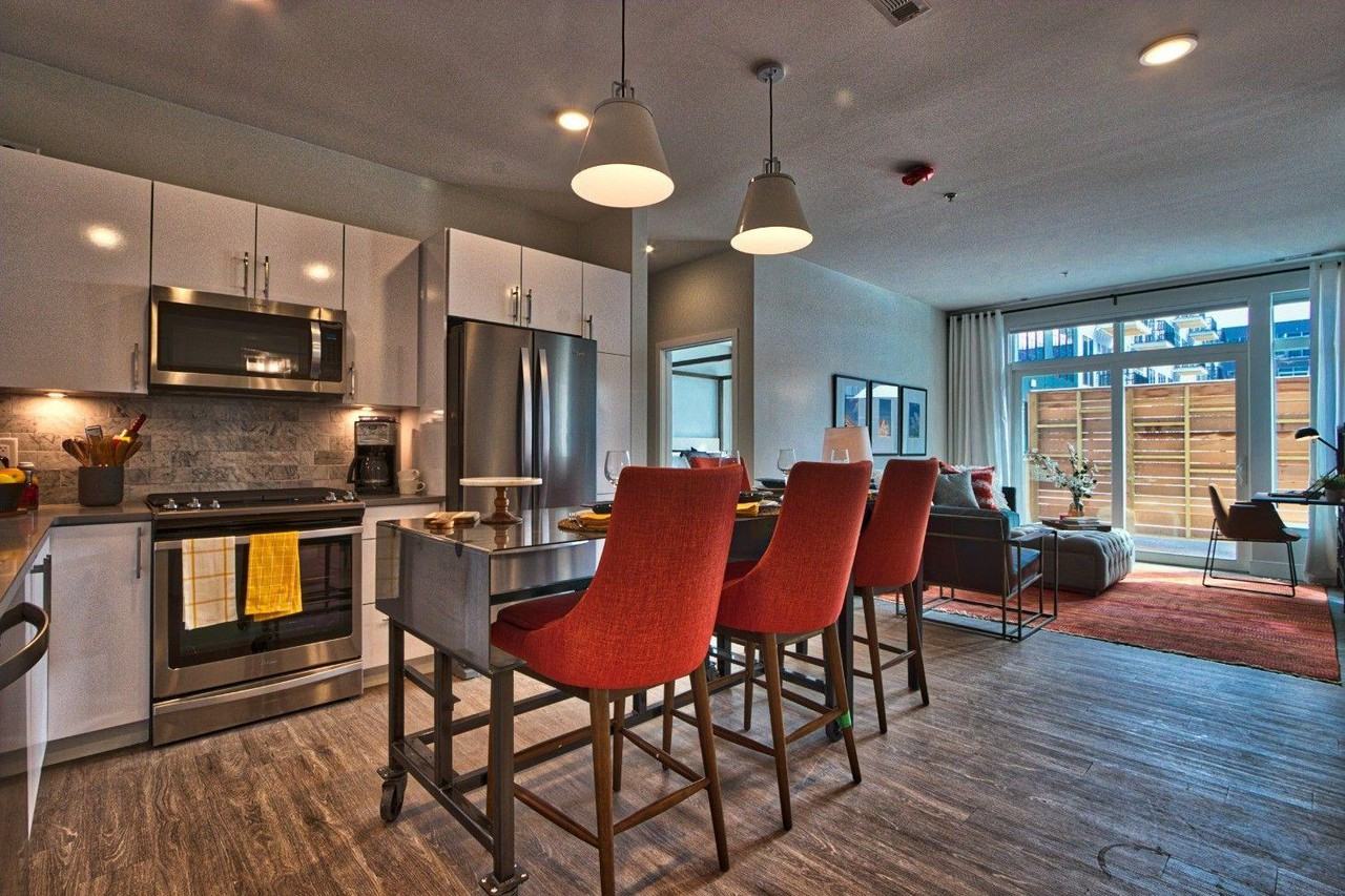 1690 Revere Beach Pkwy - Photo 2 of 8