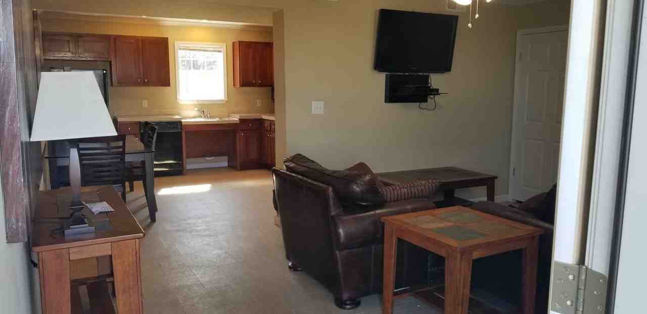 120 42nd Avenue Northeast - Photo 3 of 6