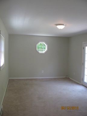 3606 Summit Crossing Rd - Photo 3 of 9