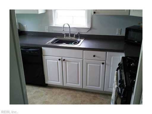 3019 Somme Ave - Photo 2 of 6