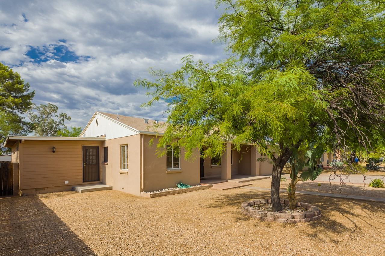 2225 E Silver St - Photo 3 of 50