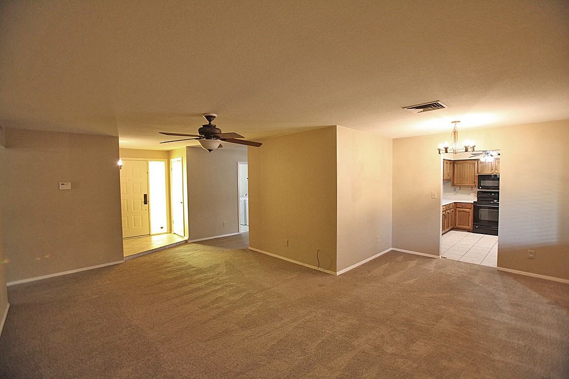 1317 E Chilton Dr - Photo 3 of 23