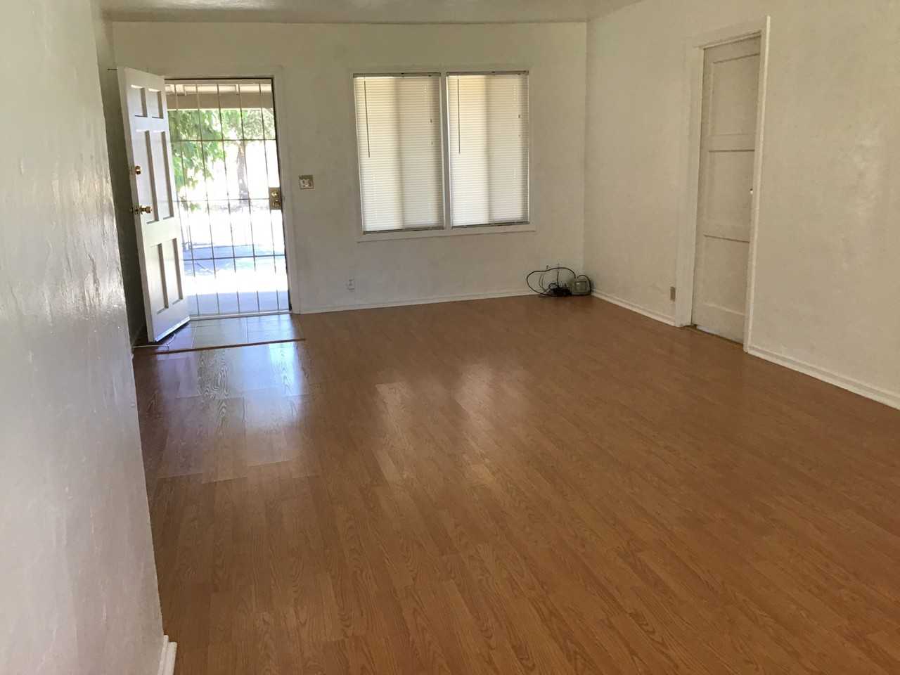 3832 Natoma Way - Photo 4 of 11