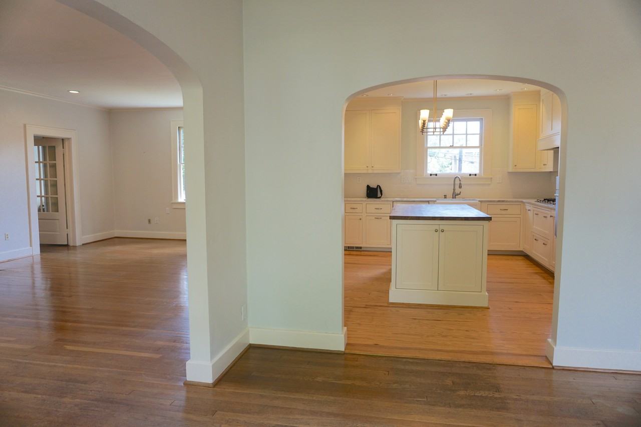 743 E 41st St - Photo 2 of 21